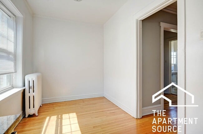 Foto del edificio - 4402 N Rockwell St