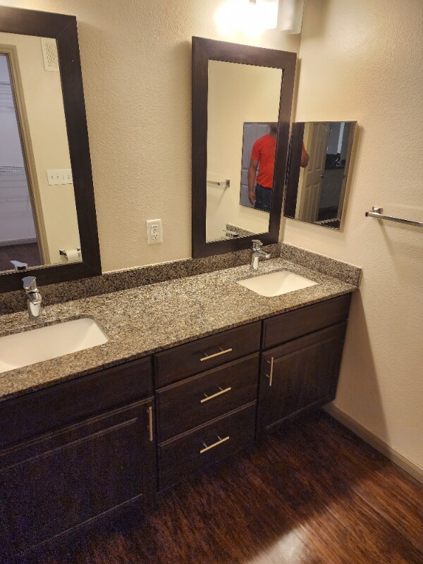 Foto del edificio - 6725 Brittmoore Rd