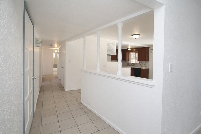 Foto del edificio - 3/2 Clovis Home with Bonus Room