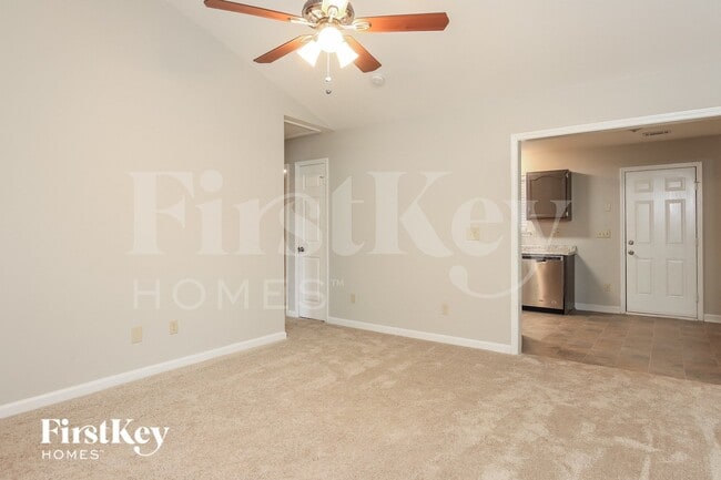 Building Photo - 4 Franklinwood Dr