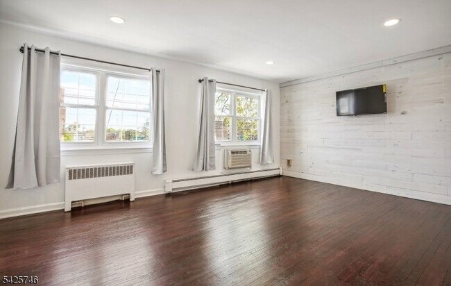 Foto del edificio - 604 Chestnut St