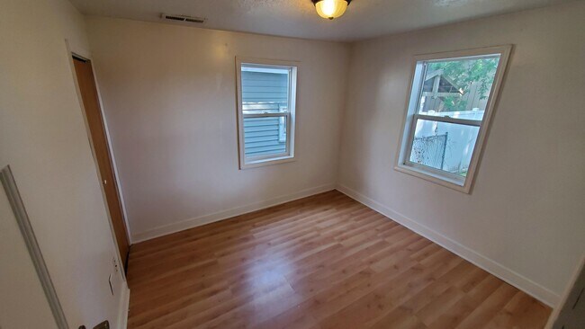 Building Photo - 243 29th Ave