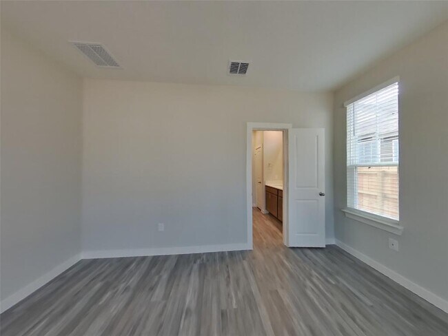 Building Photo - 1620 Mexican Heather Dr