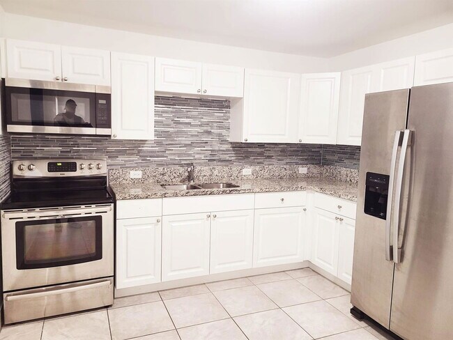 Foto del edificio - 2326 Taft St