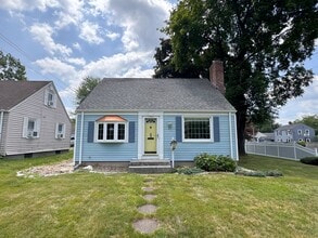 Building Photo - 59 Robbins Ave