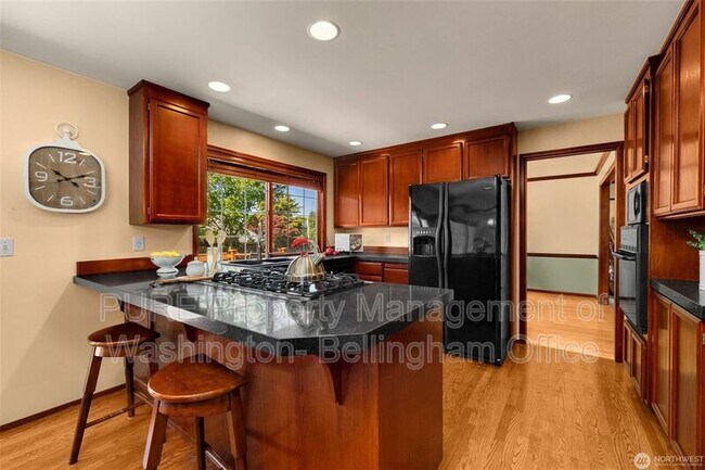 Foto del edificio - 5830 107th Pl SW