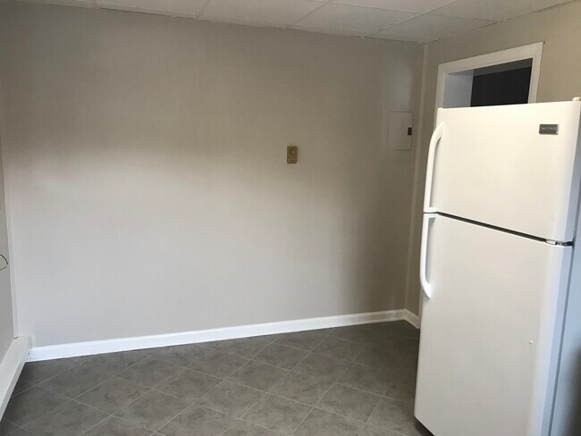 Building Photo - 520 S Cannon Ave