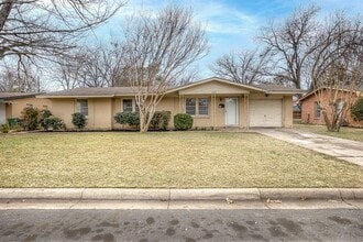 Building Photo - 3635 Rogene St