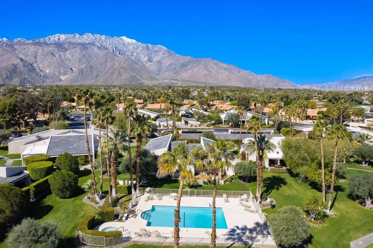 Foto principal - 2604 N Whitewater Club Dr
