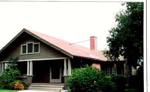Foto del edificio - 602 E Santa Paula St