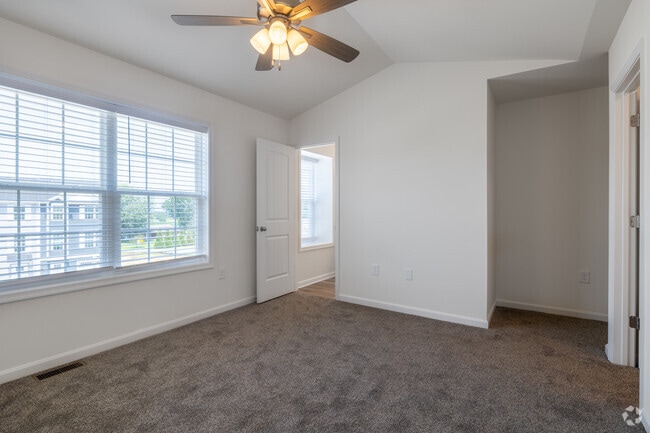 3BR, 2.5BA - 1,625SF - Primary Bedroom - Foxpoint