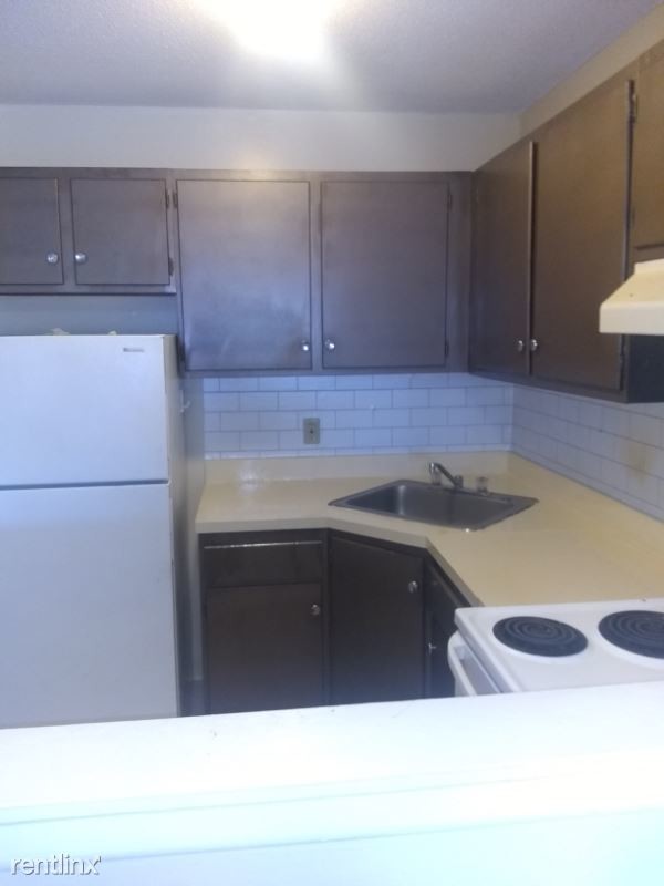 Foto del edificio - 572 Brook St