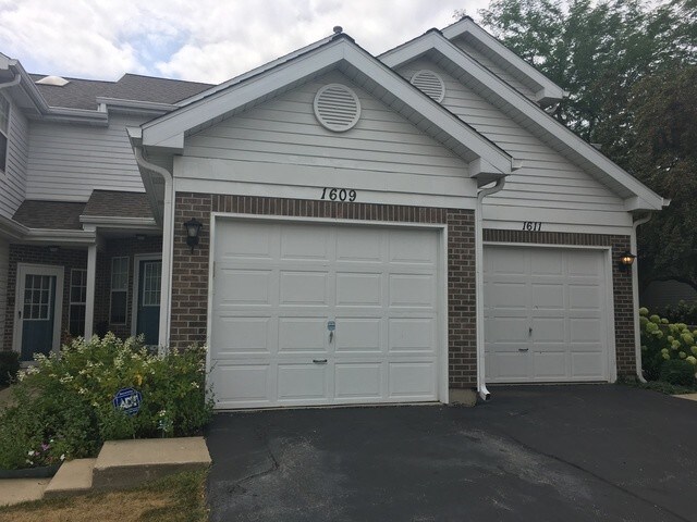 Primary Photo - 1609 Woodhaven Ct