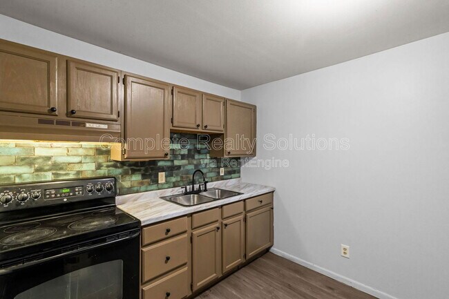 Building Photo - 4320 Rickey Dr