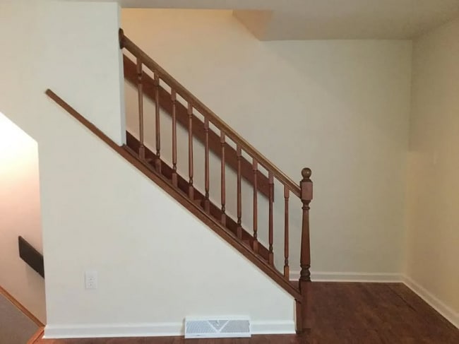 Building Photo - 733a Cribbs St