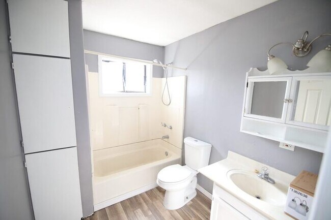 Foto del edificio - 3BD/2BA Townhome