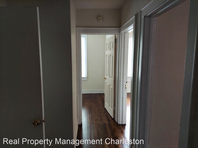 Foto del edificio - 4 br, 1.5 bath House - 2129 Captain Ave