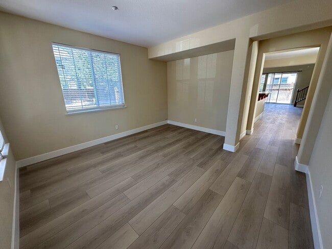 Building Photo - 2397 Tamalpais Ave