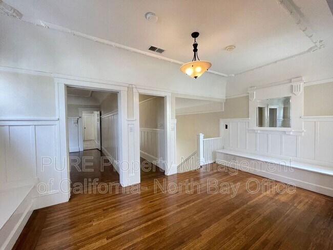 Building Photo - 1053 Divisadero St