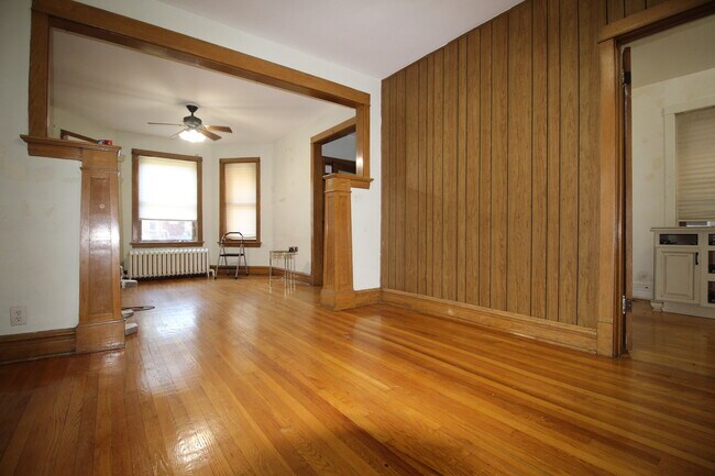 Foto del edificio - 3905 N Christiana Ave