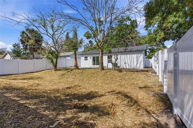 Building Photo - 5720 79th Ave