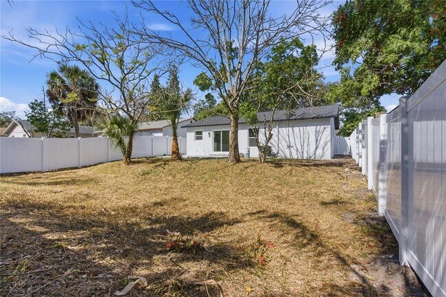 Foto del edificio - 5720 79th Ave