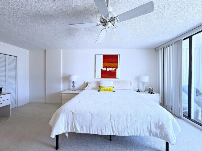 Building Photo - 3546 S Ocean Blvd