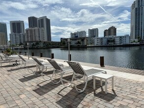 Building Photo - 121 Golden Isles Dr