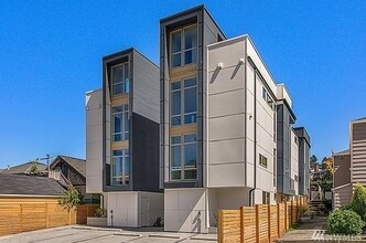 Building Photo - 3035 59th Ave SW