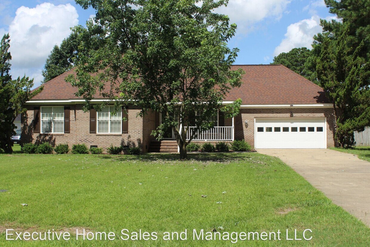 Foto principal - 3 br, 2 bath House - 420 Hunters Creek Dr