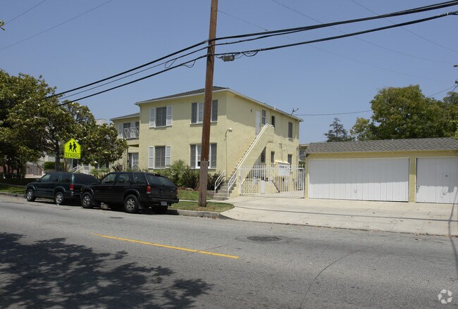 Foto del edificio - 420-426 N Van Ness Ave