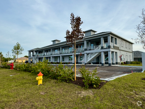 Building Photo - 746 SW 8th Terrace