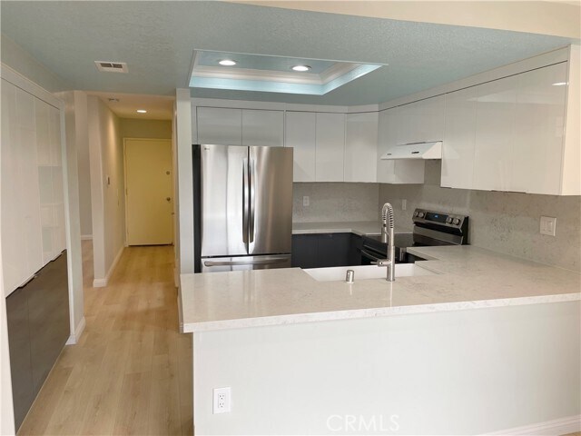 Building Photo - 24896 Golden Vista