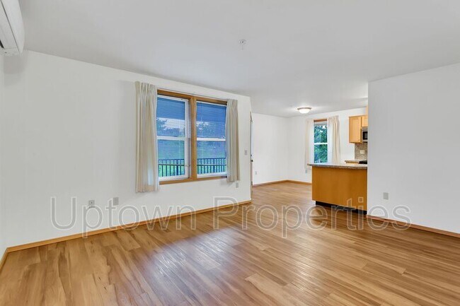 Foto del edificio - 6518 SE Division St