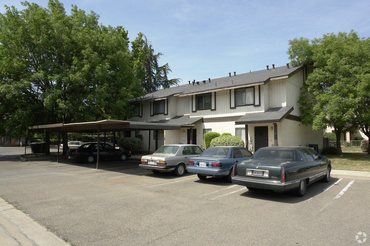 1411 W North Bear Creek Dr, Merced, CA 95348 Apartments in Merced, CA