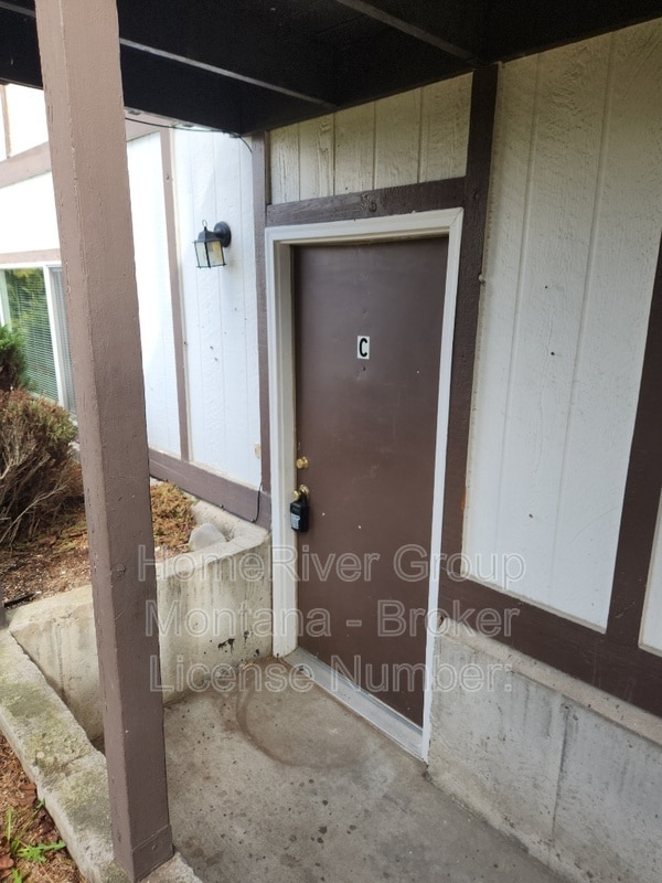 Building Photo - 2131 S 4th St W