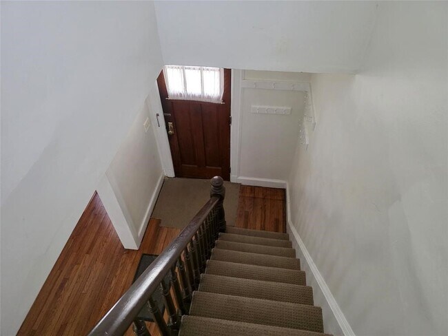 Building Photo - 42 Spring Forest Ave