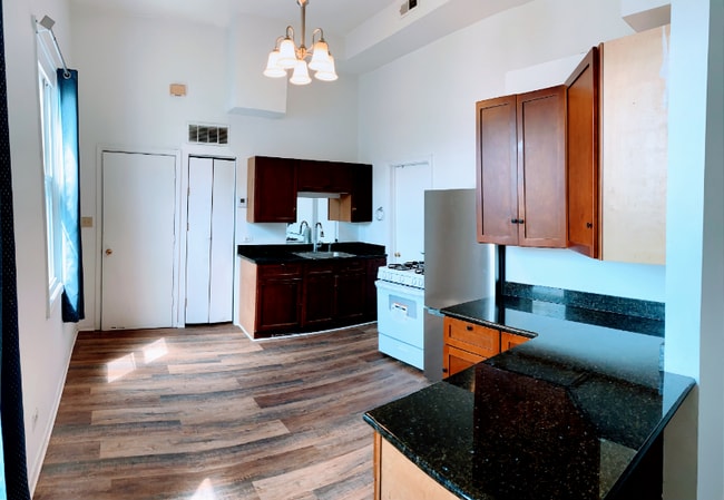 Photo - 2906 S Wells St Apartment
