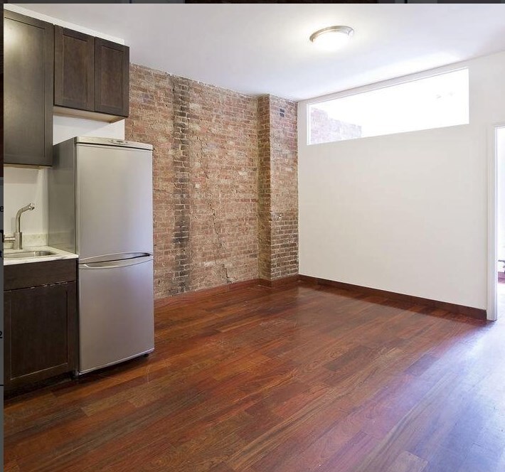 Primary Photo - 165 Avenue A