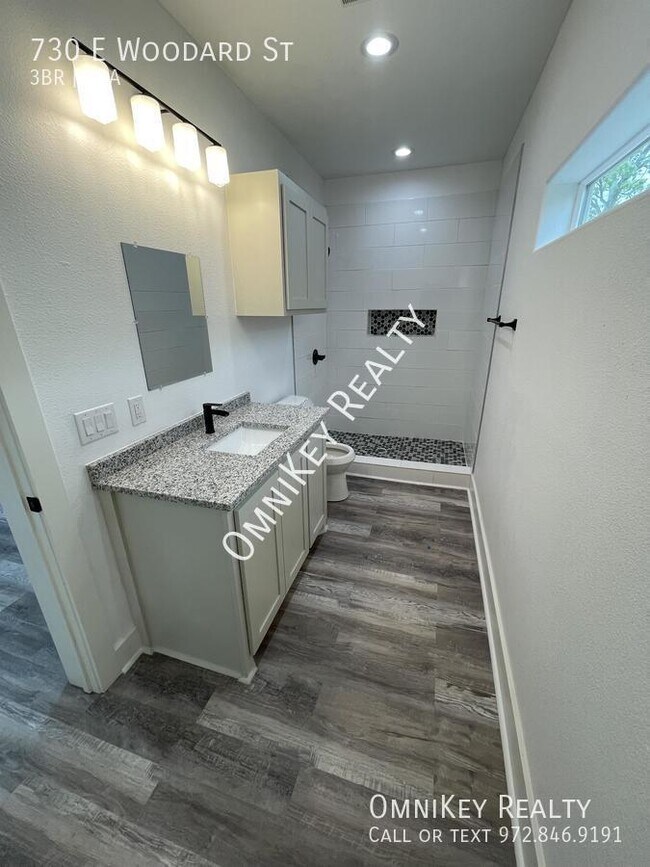 Foto del edificio - 730 E Woodard St