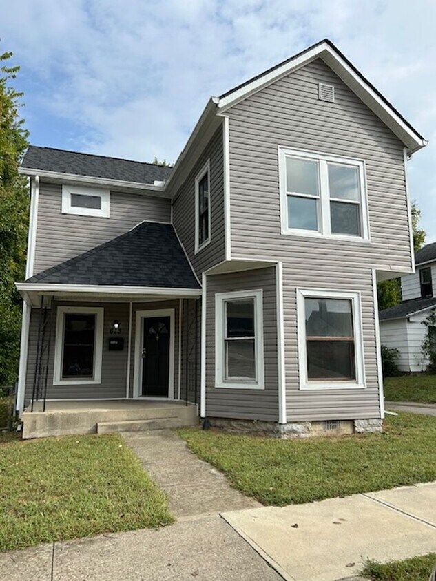 Foto principal - 611-615 E Pearl St