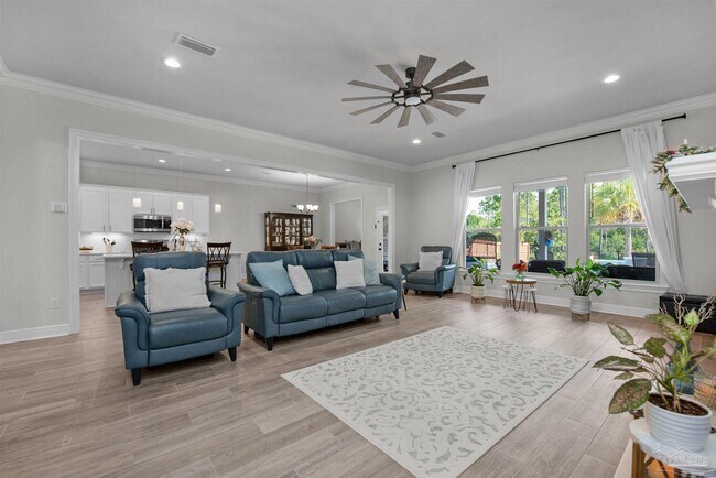 Foto del edificio - 5718 Oak Hvn Ln