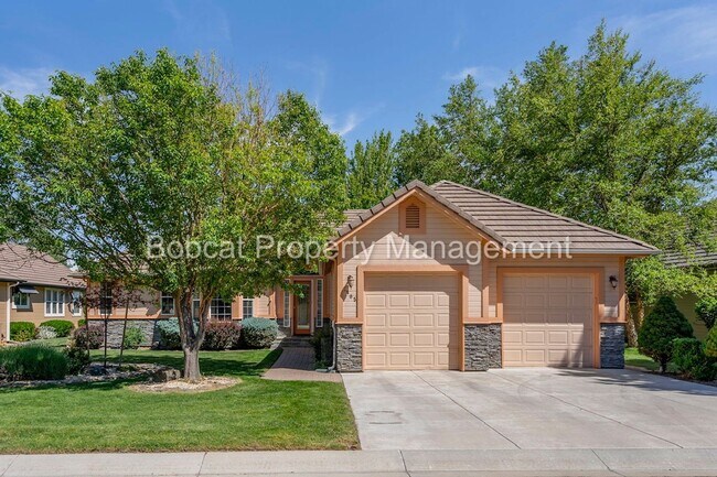 Building Photo - Genoa Lake Golf Club Home | Immaculately M...