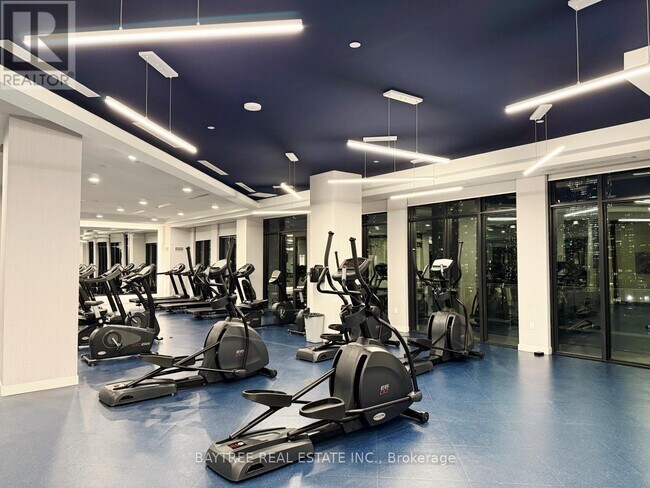 Photo du bâtiment - 135 Lower Sherbourne St