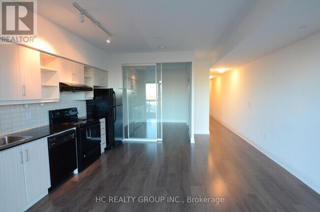 Building Photo - 160 Vanderhoof Ave
