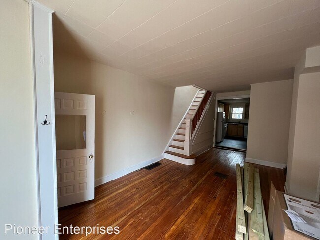 Foto del edificio - 2 br, 1.5 bath House - 102 South Curley St