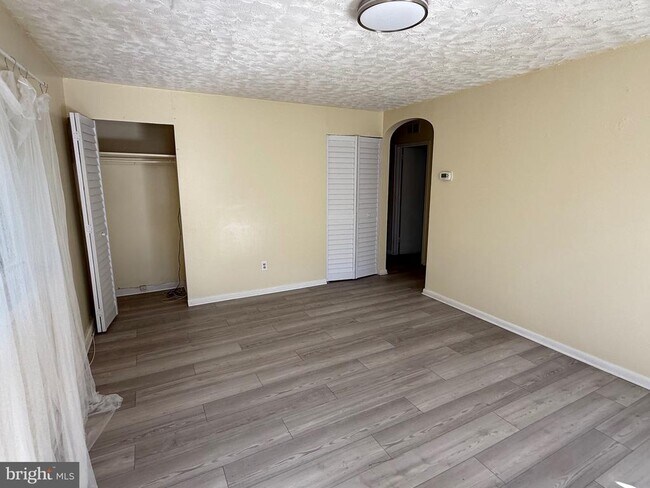 Foto del edificio - 557 Powderhorn Rd