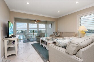 Building Photo - 271 Southbay Dr