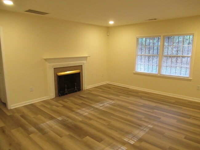 Foto del edificio - 2032 Rector Dr SW