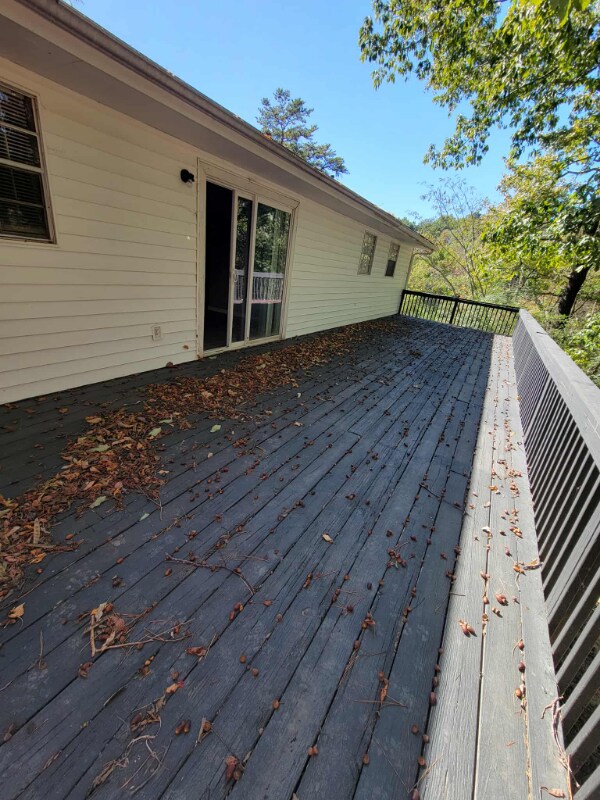 Building Photo - 213 Hilltop Dr